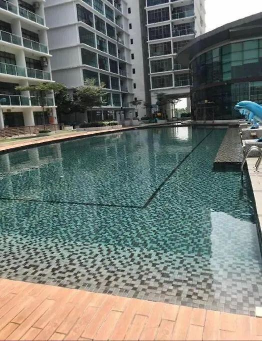 Lejlighed Palazio Mount Austin Modern Stylish 3 Bedrooms Balcony Pool View High Floor By Gdragon Homestay Johor Bahru