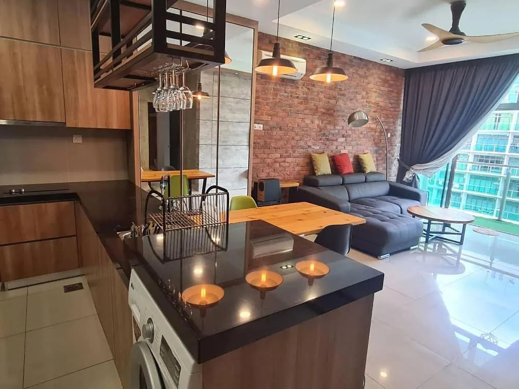 Palazio Mount Austin Modern Stylish 3 Bedrooms Balcony Pool View High Floor By Gdragon Homestay Johor Bahru Malaysia