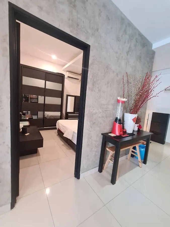 Palazio Mount Austin Modern Stylish 3 Bedrooms Balcony Pool View High Floor By Gdragon Homestay Johor Bahru