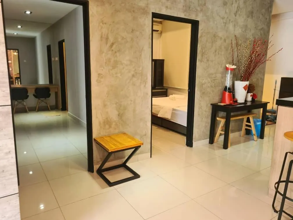 Palazio Mount Austin Modern Stylish 3 Bedrooms Balcony Pool View High Floor By Gdragon Homestay Johor Bahru Malaysia