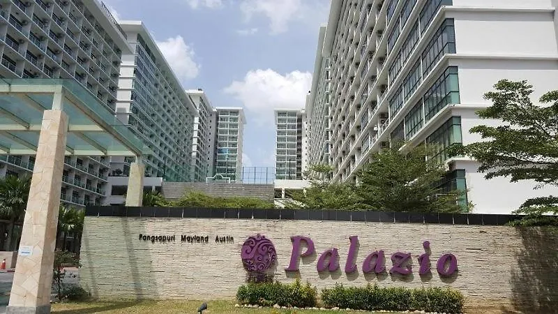 Palazio Mount Austin Modern Stylish 3 Bedrooms Balcony Pool View High Floor By Gdragon Homestay Johor Bahru